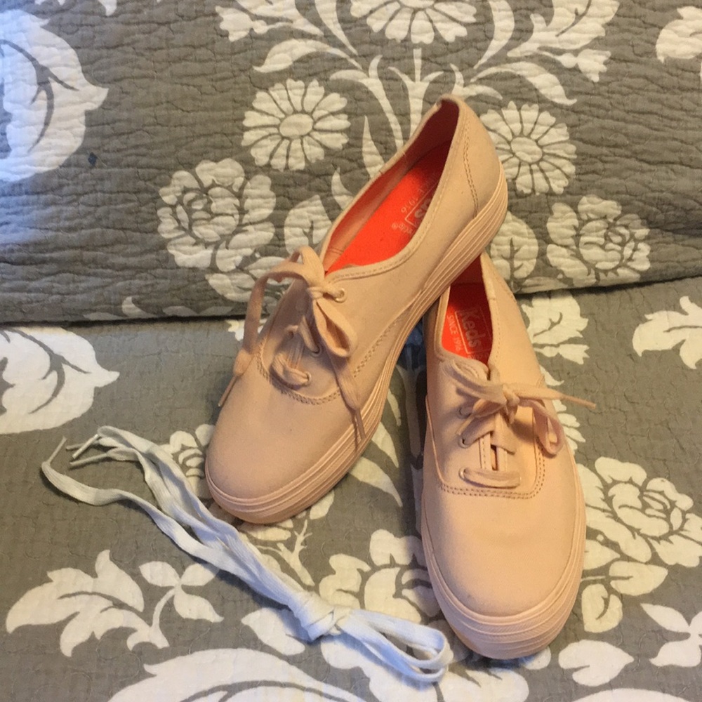 NWOT KEDS PLATFORM SNEAKERS
